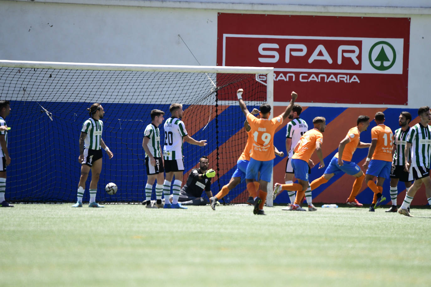 Las brillantes imágenes del Panadería Pulido - Córdoba CF