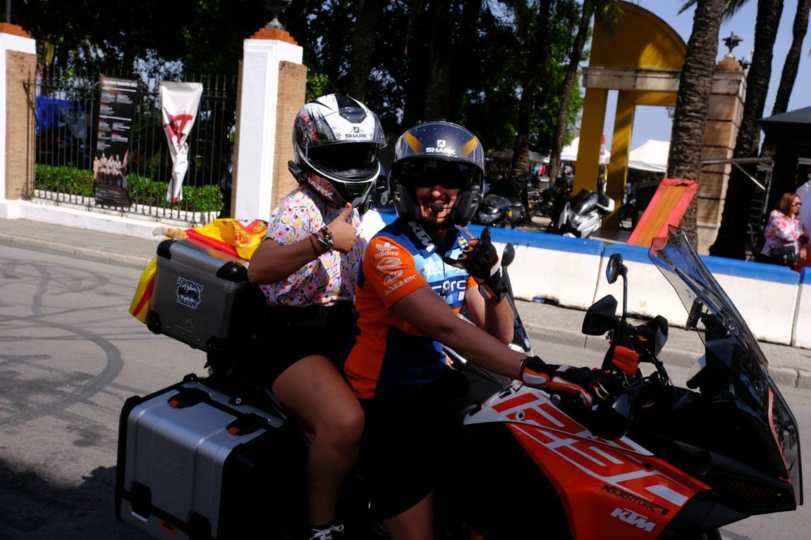 Fotos: muchos moteros resisten en El Puerto para aprovechar el Puente de mayo