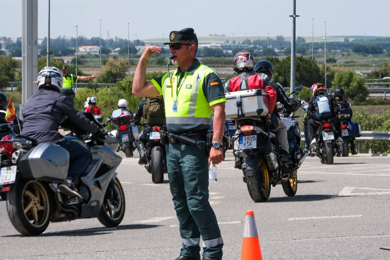 Fotos: salida de los moteros del circuito de Jerez tras la carrera de MotoGP