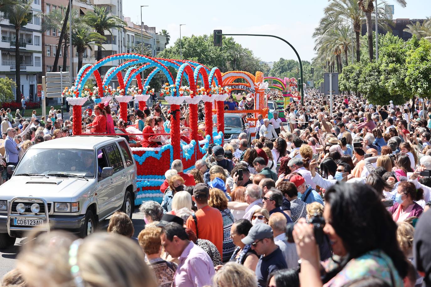 La espectacular Batalla de las Flores de Córdoba 2022, en imágenes