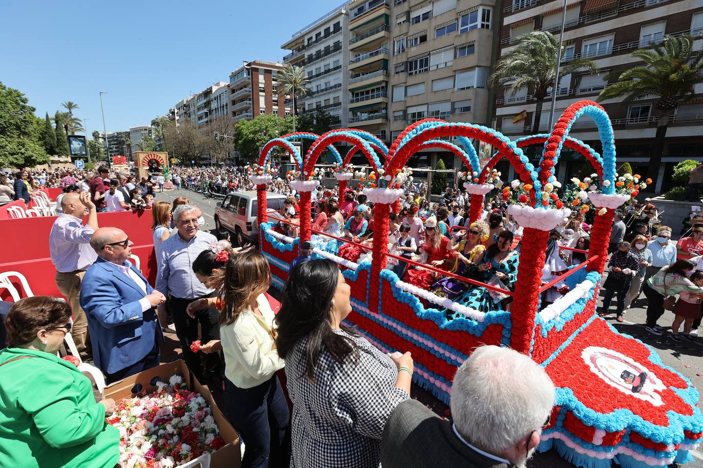 La espectacular Batalla de las Flores de Córdoba 2022, en imágenes