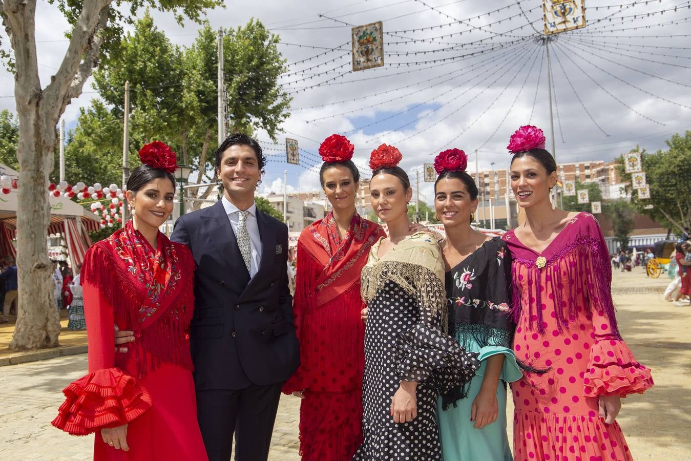 María García de Jaime, Tomás Páramo, Victoria de Marichalar, Rocío Laffón, Miriam Montoro y Lucía Páramo. ROCÍO RUZ