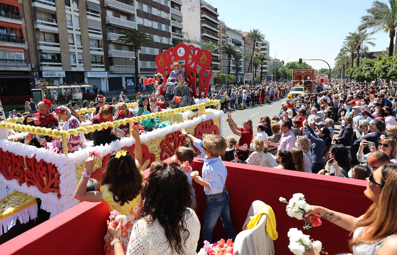 La espectacular Batalla de las Flores de Córdoba 2022, en imágenes