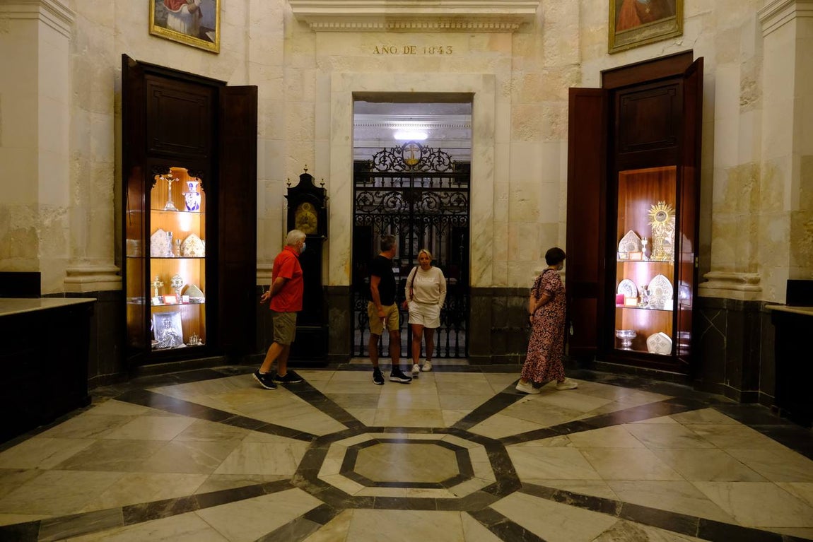 Fotos: Visitas guiadas a la Catedral de Cádiz