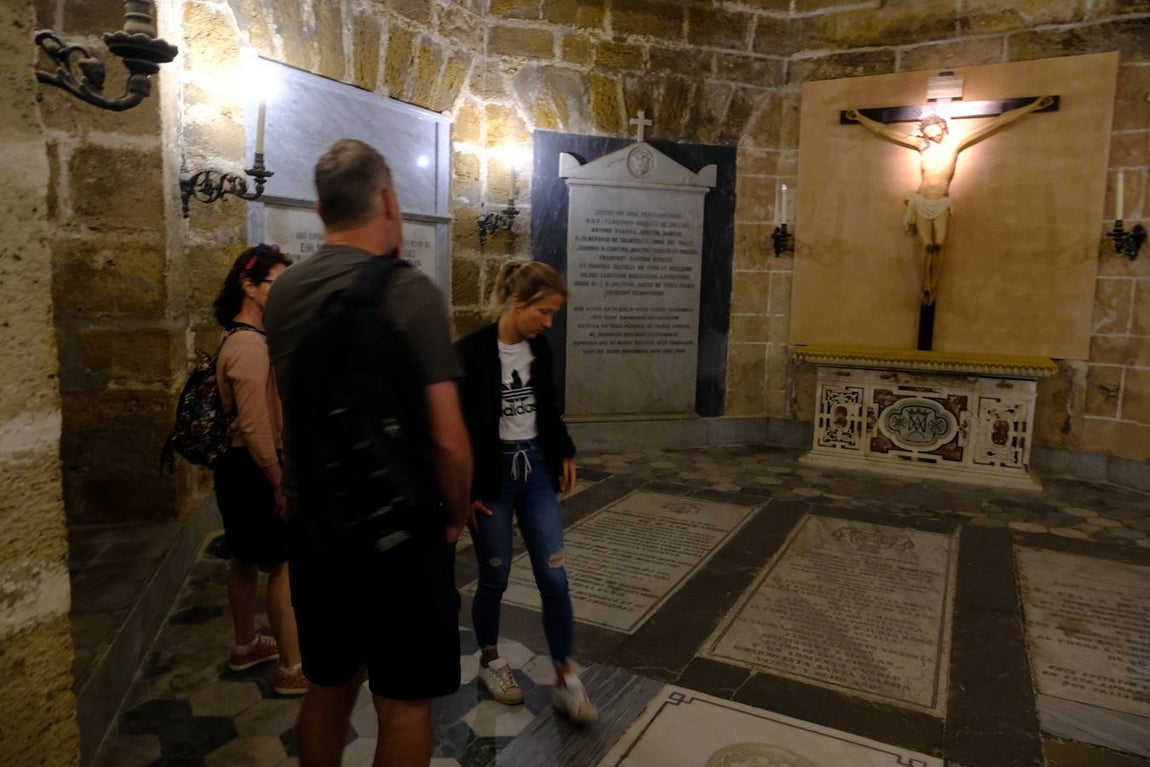 Fotos: Visitas guiadas a la Catedral de Cádiz