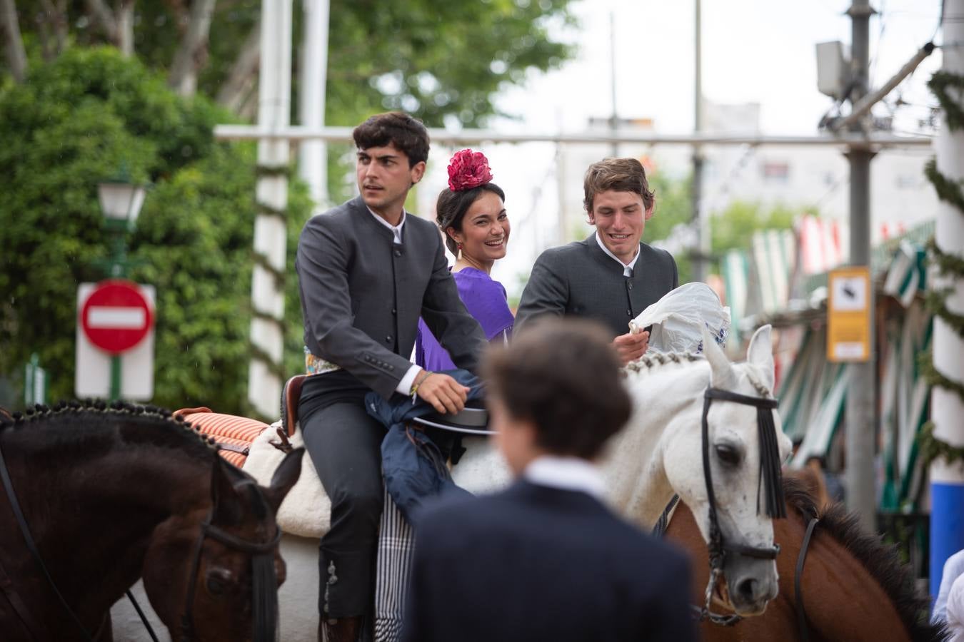 Ambiente en el real durante el miércoles de la Feria de Sevilla 2022. VANESSA GÓMEZ