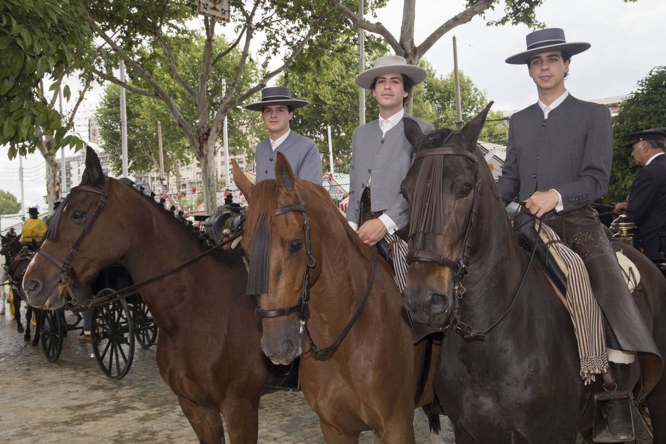 Asistentes al real en el miércoles de la Feria de Sevilla 2022. ROCÍO RUZ