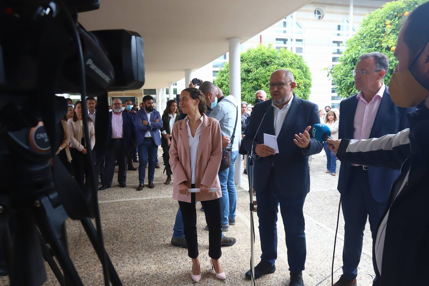 Los equipos de los candidatos a rector de la Universidad de Córdoba, en imágenes