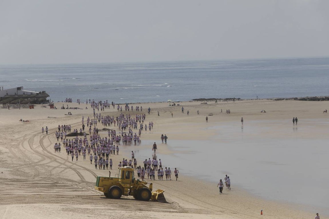 Fotos: &#039;Holi-Run&#039;, una carrera de color para celebrar el Día de las Escuelas Católicas en Cádiz