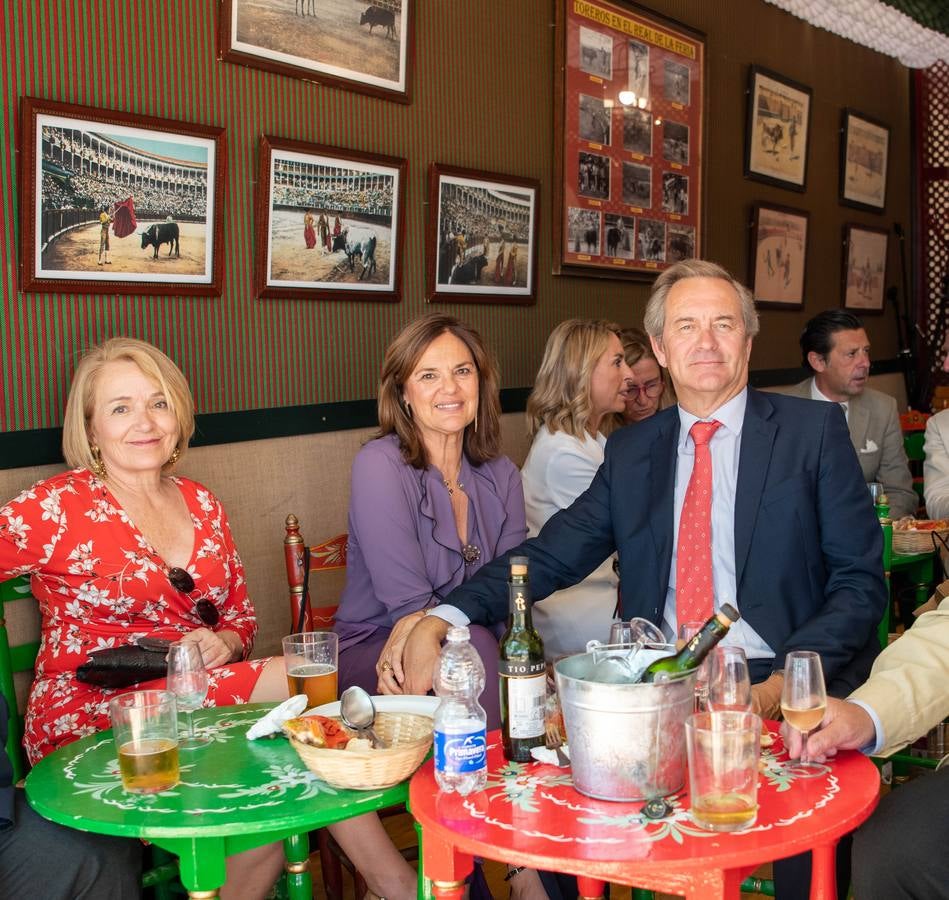 Ambiente durante el viernes de la Feria de Sevilla 2022. CRISTINA GÓMEZ