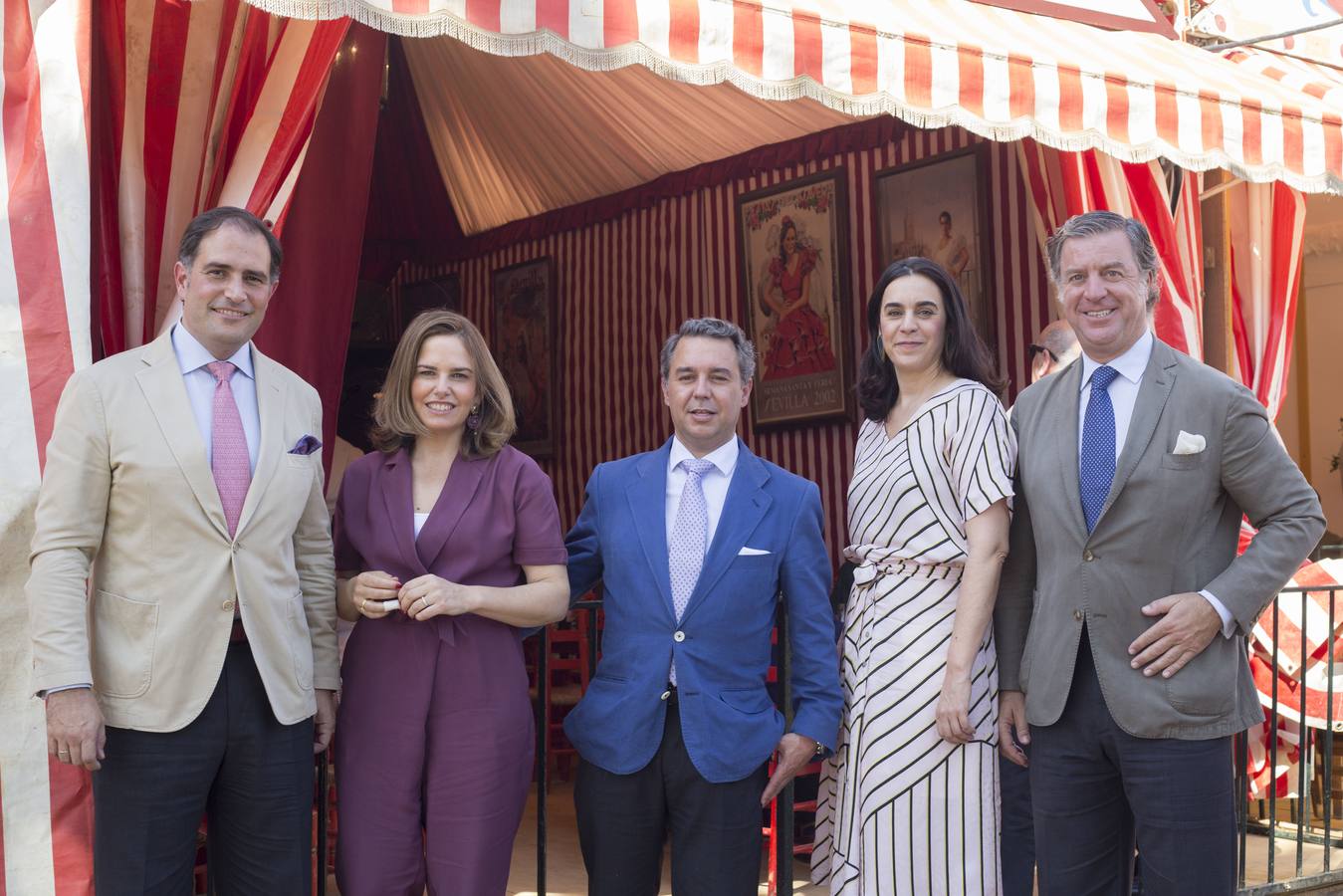 Asistentes al real durante el viernes de la Feria de Sevilla 2022. ROCÍO RUZ