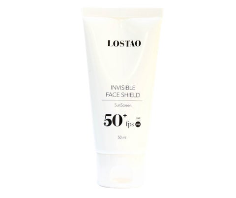 Lostao Invisible Face Shield SunScreen SPF 50+. Fotoprotección solar muy alta y antioxidante por su contenido en vitamina E. Excepcionalmente suave, tiene una textura gel semi-transparente, y fácil de aplicar, con un acabado invisible. Ideal para todo tipo de pieles y fototipos, disponible en dos versiones: acabado mate y acabado con color. (39,90 €).