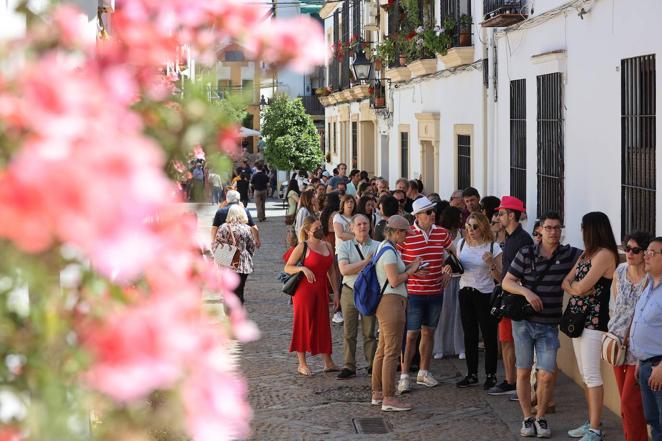 Patios de Córdoba 2022 | Las largas colas y el ambiente del fin de semana, en imágenes