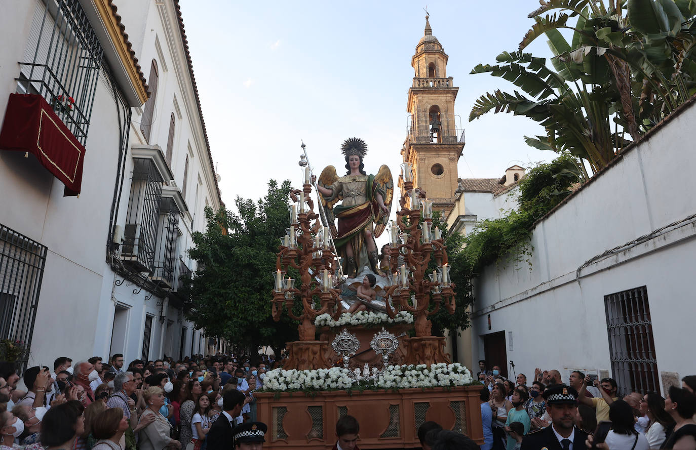 La procesión de San Rafael el día del Juramento en Córdoba, en imágenes