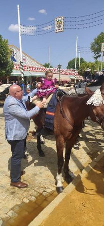 Foto de los lectores de ABC de la Feria de Sevilla 2022. ABC