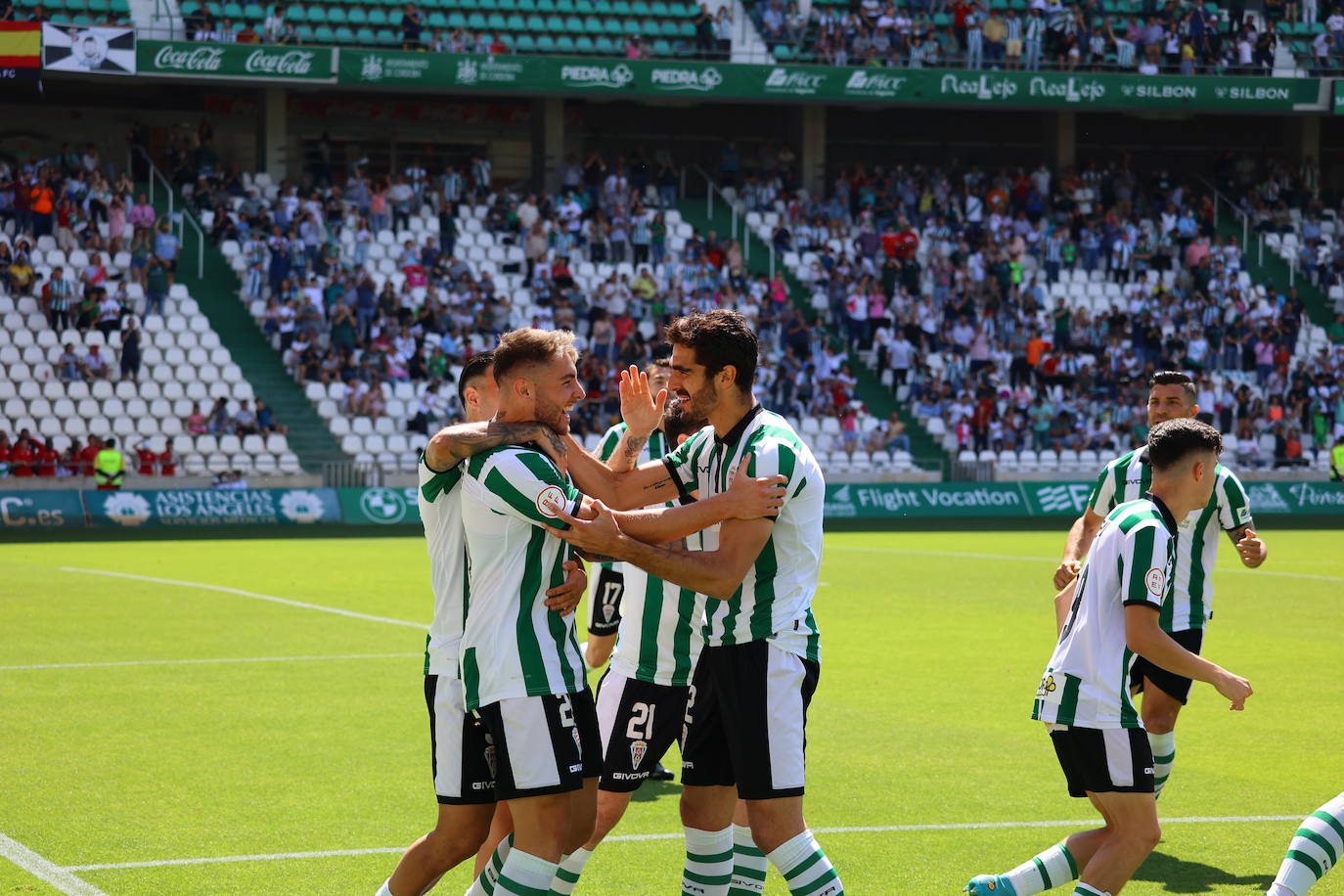 El ambiente y las mejores jugadas Córdoba CF - AD Ceuta en El Arcángel, en imágenes