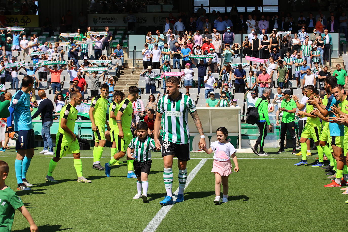 El ambiente y las mejores jugadas Córdoba CF - AD Ceuta en El Arcángel, en imágenes