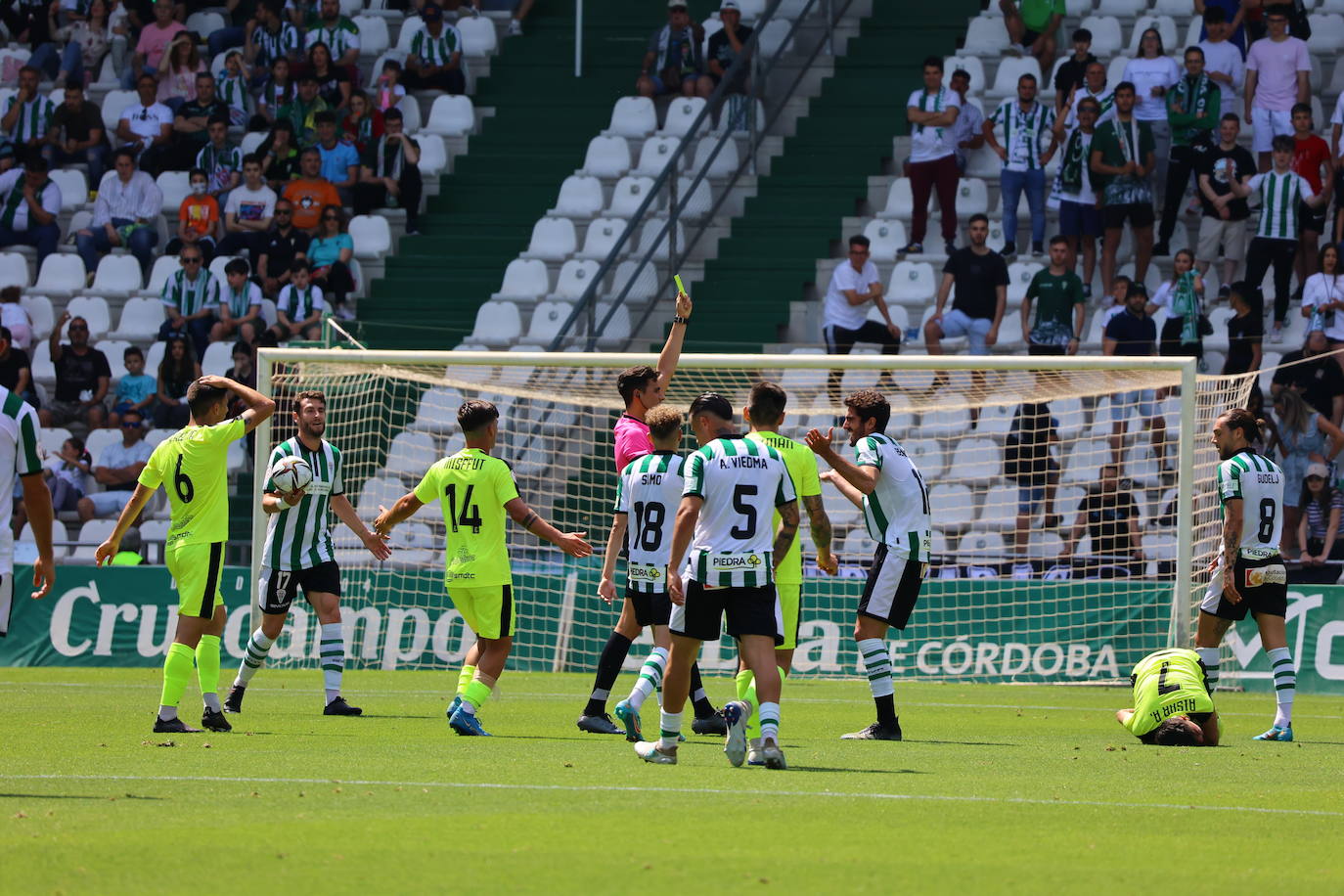 El ambiente y las mejores jugadas Córdoba CF - AD Ceuta en El Arcángel, en imágenes