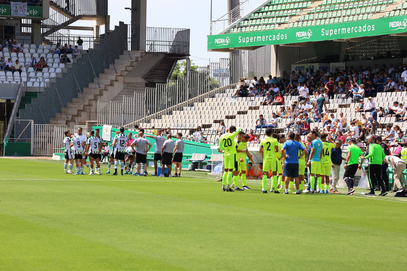 El ambiente y las mejores jugadas Córdoba CF - AD Ceuta en El Arcángel, en imágenes