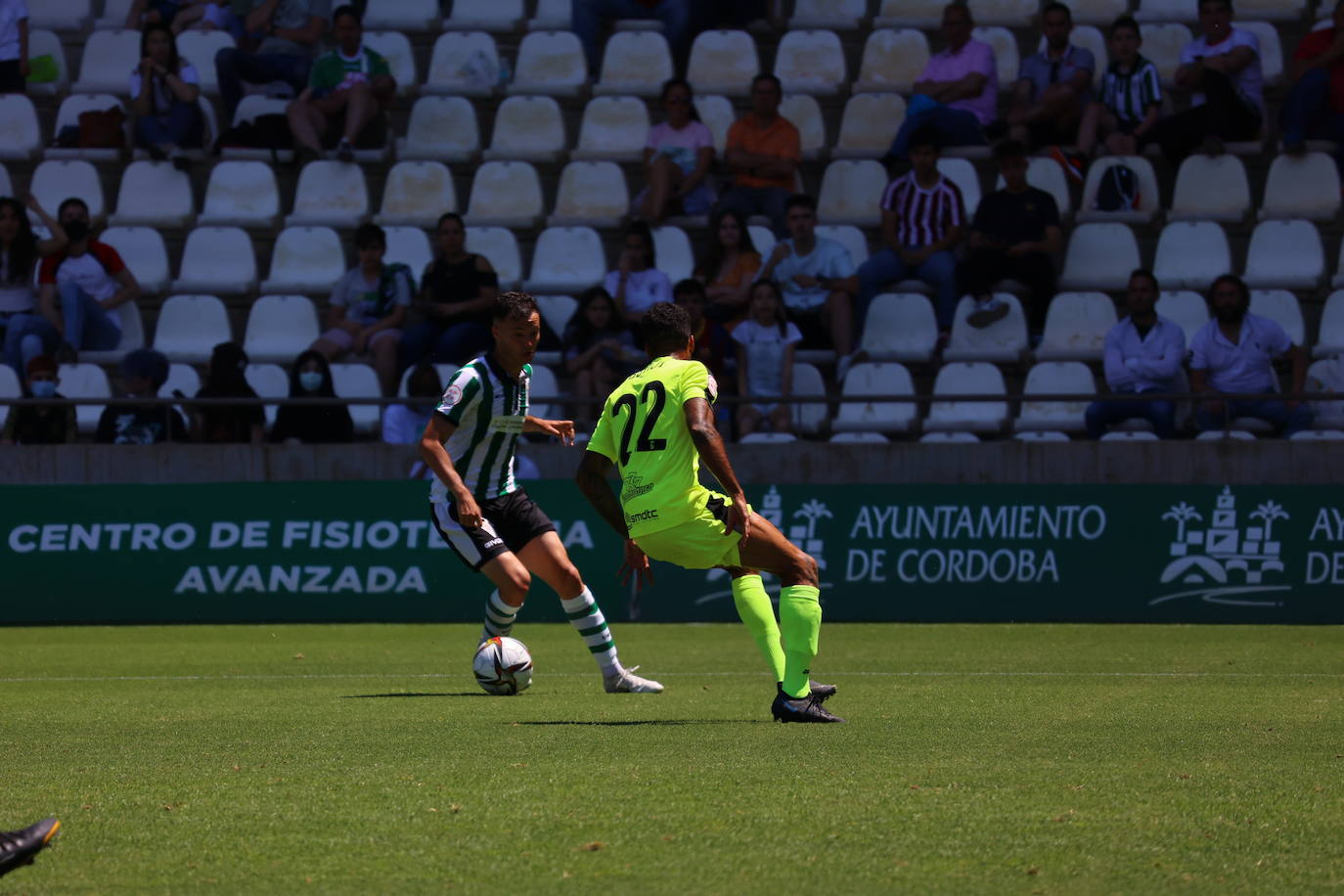 El ambiente y las mejores jugadas Córdoba CF - AD Ceuta en El Arcángel, en imágenes