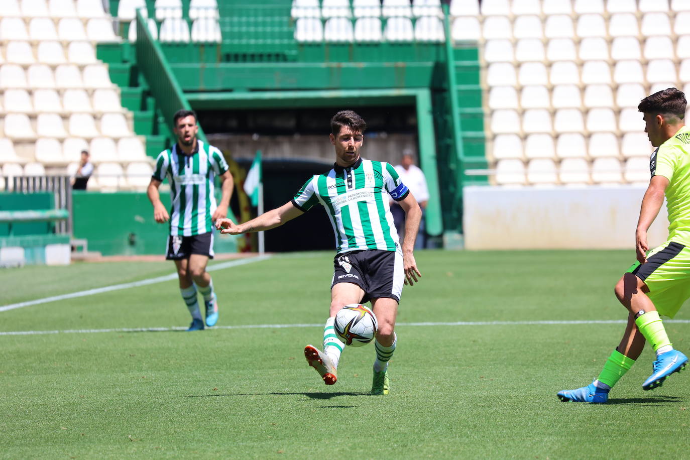 El ambiente y las mejores jugadas Córdoba CF - AD Ceuta en El Arcángel, en imágenes