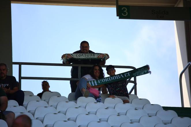 El ambiente y las mejores jugadas Córdoba CF - AD Ceuta en El Arcángel, en imágenes