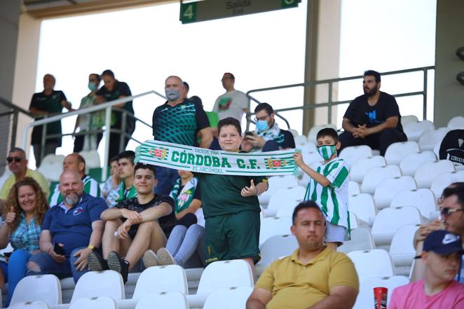 El ambiente y las mejores jugadas Córdoba CF - AD Ceuta en El Arcángel, en imágenes