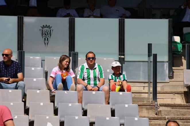 El ambiente y las mejores jugadas Córdoba CF - AD Ceuta en El Arcángel, en imágenes