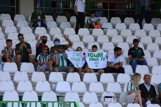 El ambiente y las mejores jugadas Córdoba CF - AD Ceuta en El Arcángel, en imágenes