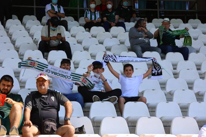 El ambiente y las mejores jugadas Córdoba CF - AD Ceuta en El Arcángel, en imágenes