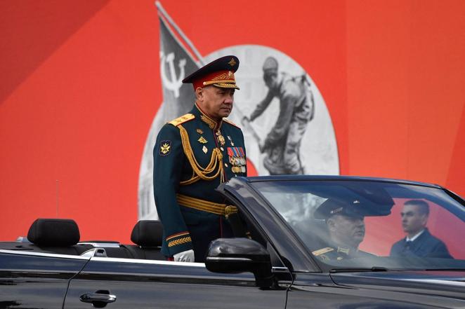 La llegada del ministro de Defensa, Sergei Shoigu, a la Plaza Roja. 