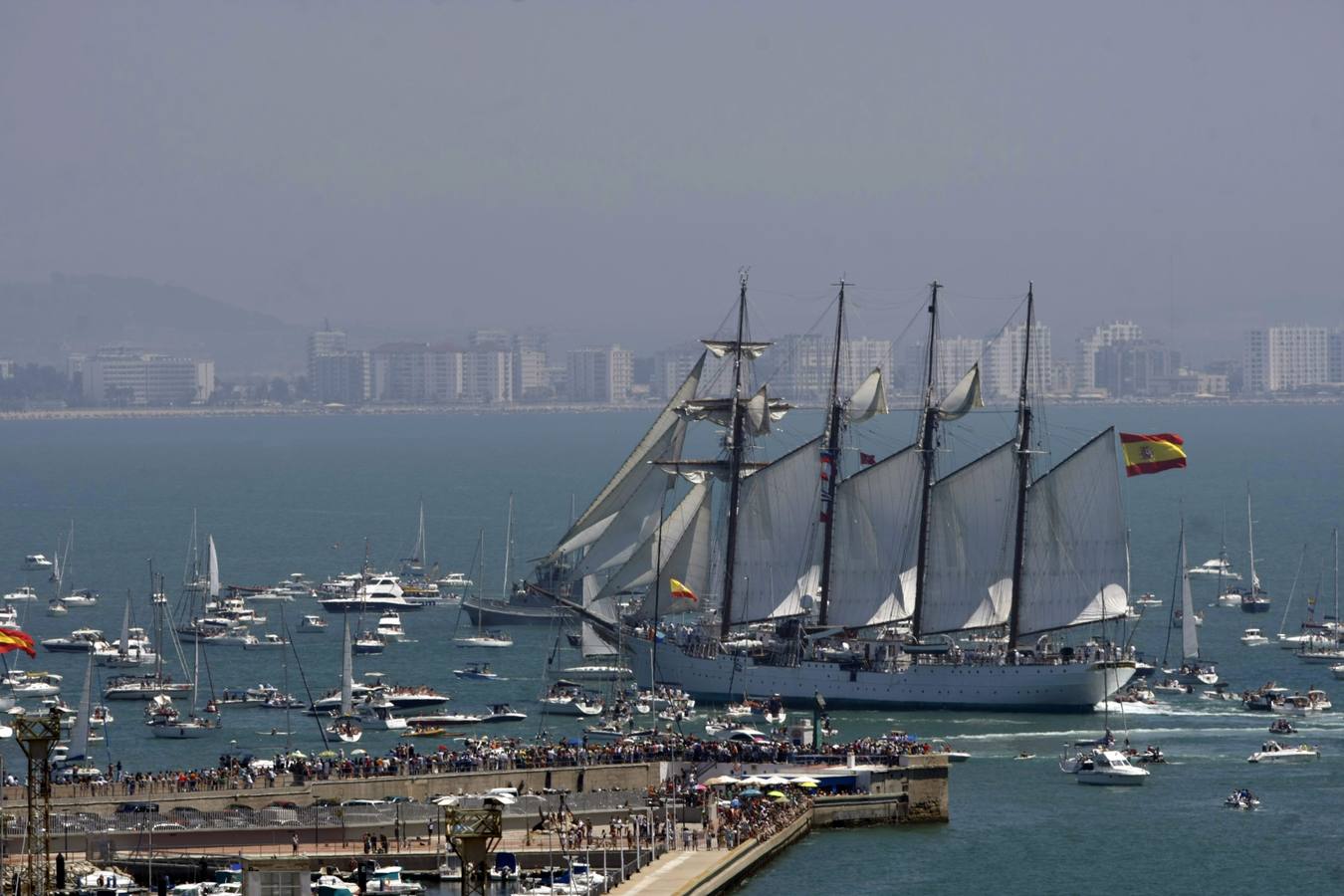 Imágenes para el recuerdo de las Regatas de los Grandes Veleros en Cádiz