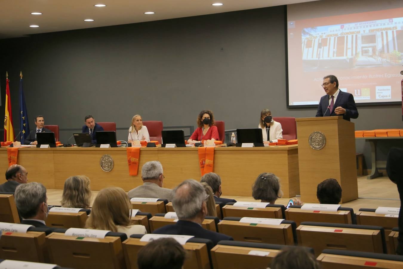 Acto de homenaje a los egresados ilustres de la facultad de Económicas y Empresariales de Sevilla. ROCÍO RUZ