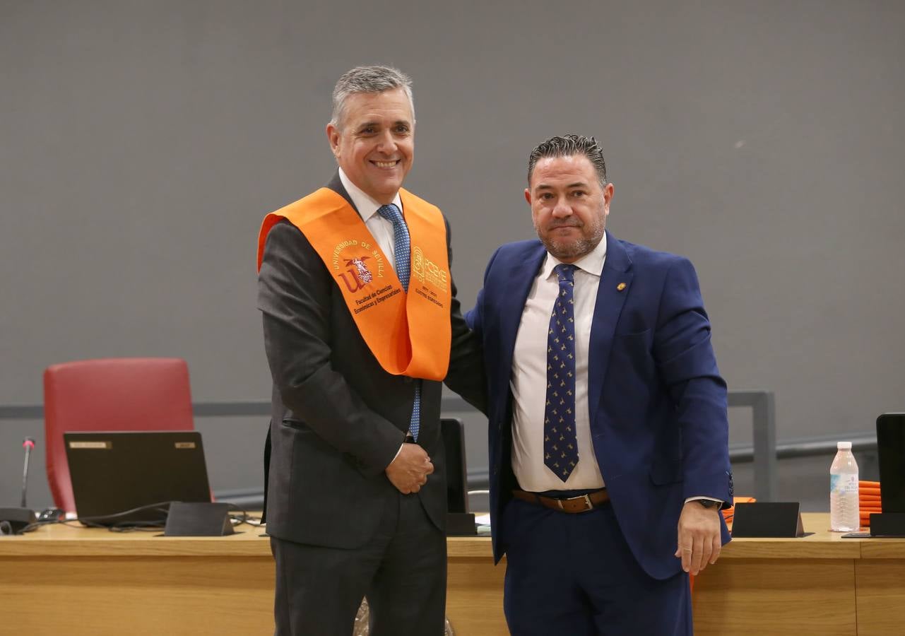 Acto de homenaje a los egresados ilustres de la facultad de Económicas y Empresariales de Sevilla. ROCÍO RUZ