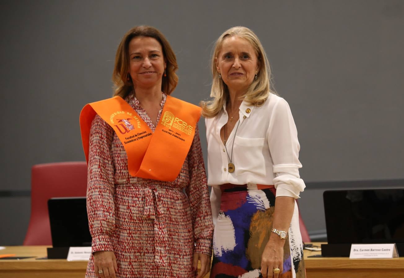 Acto de homenaje a los egresados ilustres de la facultad de Económicas y Empresariales de Sevilla. ROCÍO RUZ