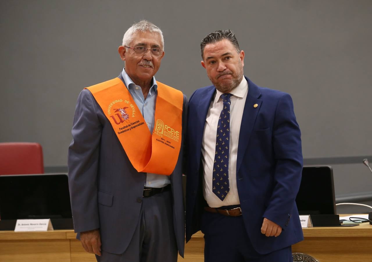 Acto de homenaje a los egresados ilustres de la facultad de Económicas y Empresariales de Sevilla. ROCÍO RUZ