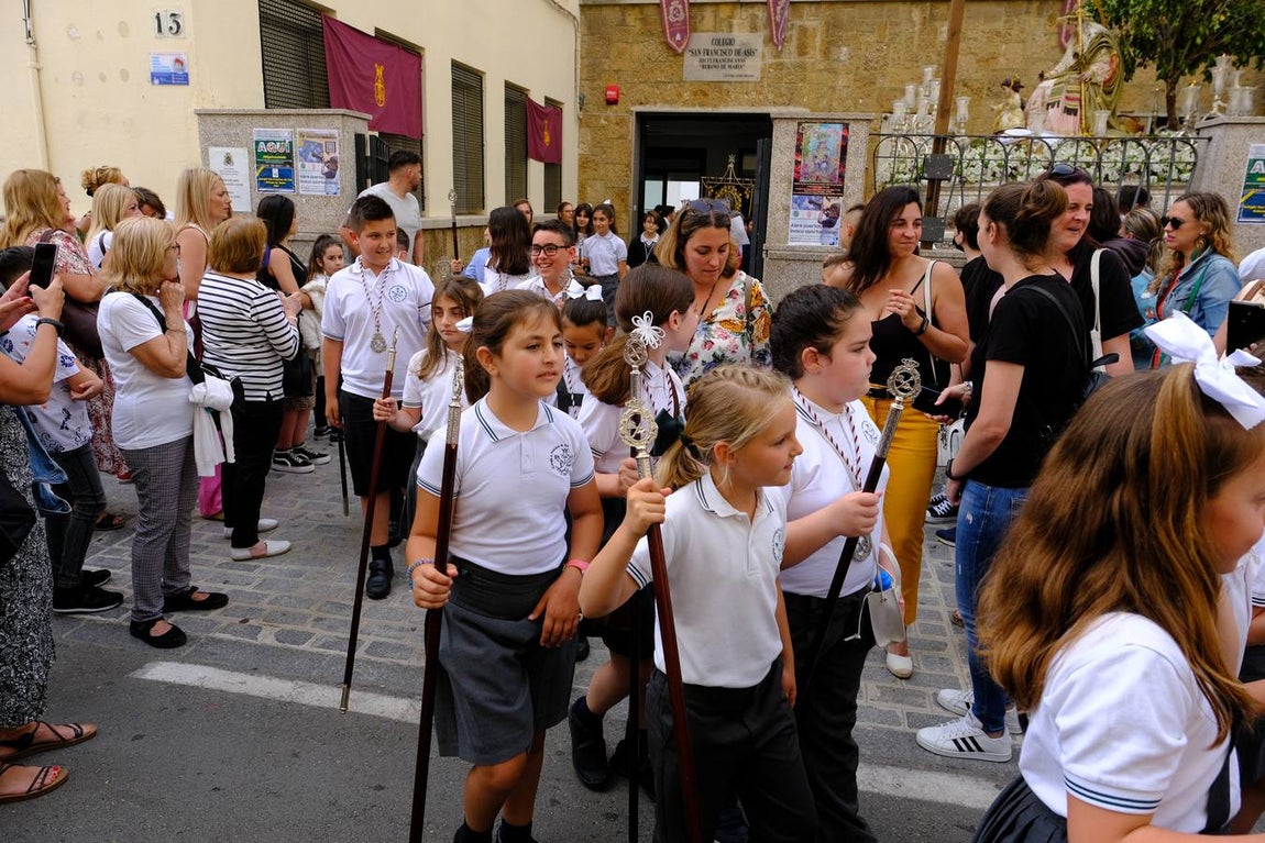 Vídeo: La Pastora de Trille recorre las calles de Cádiz