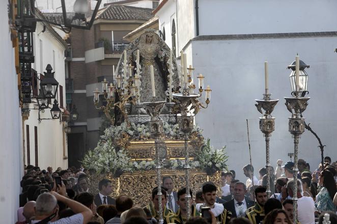 La procesión de la Virgen de la Paz en Córdoba, en imágenes