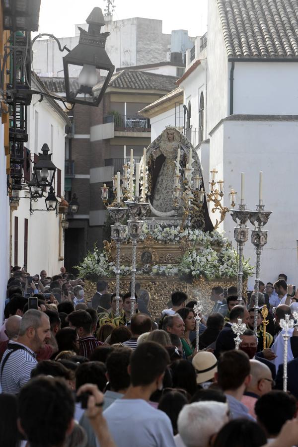 La procesión de la Virgen de la Paz en Córdoba, en imágenes