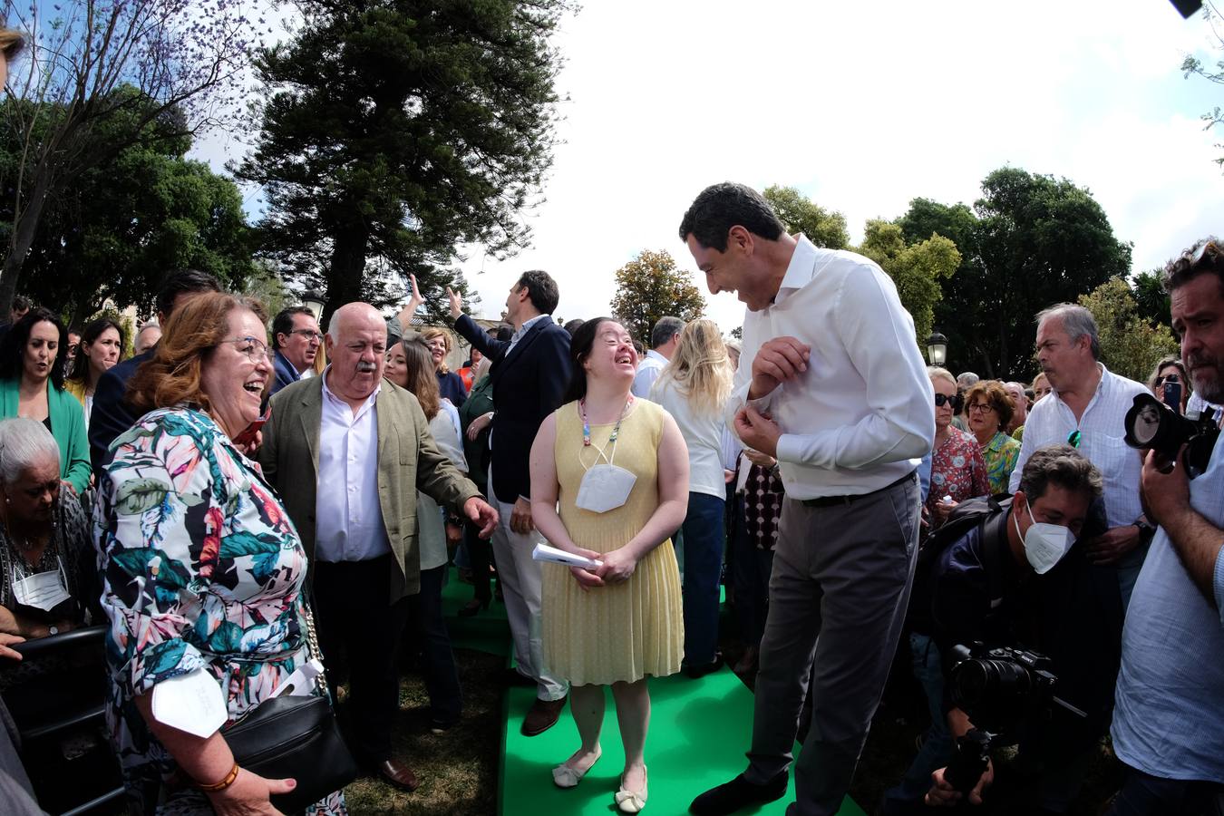 Fotos: Juanma presenta a sus 109 candidatos al Parlamento en Jerez