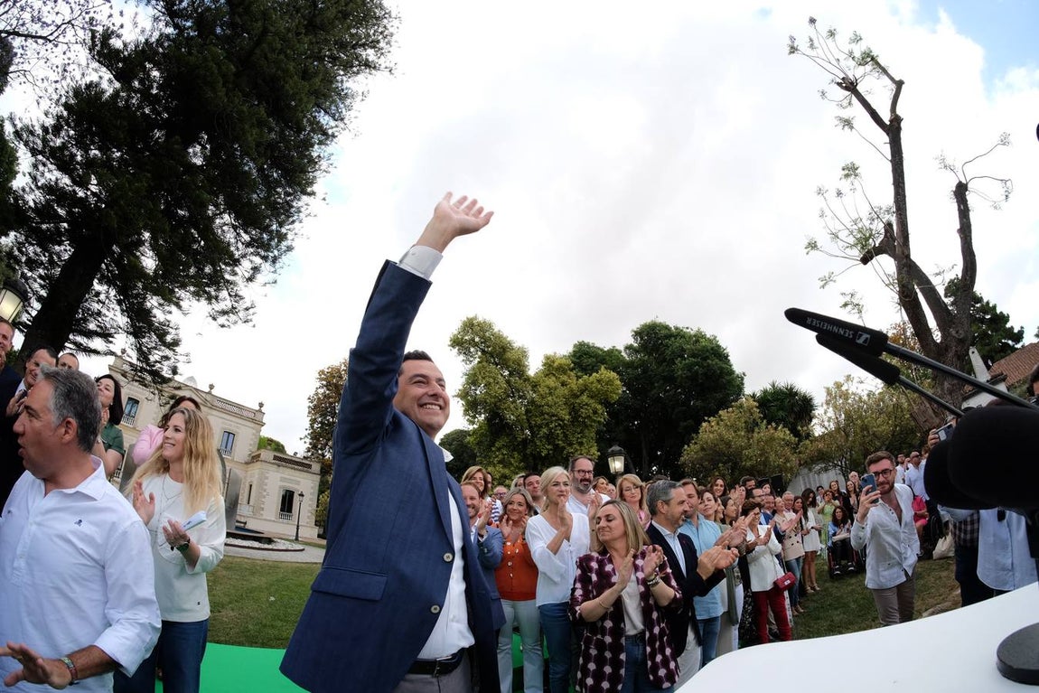 Fotos: Juanma presenta a sus 109 candidatos al Parlamento en Jerez