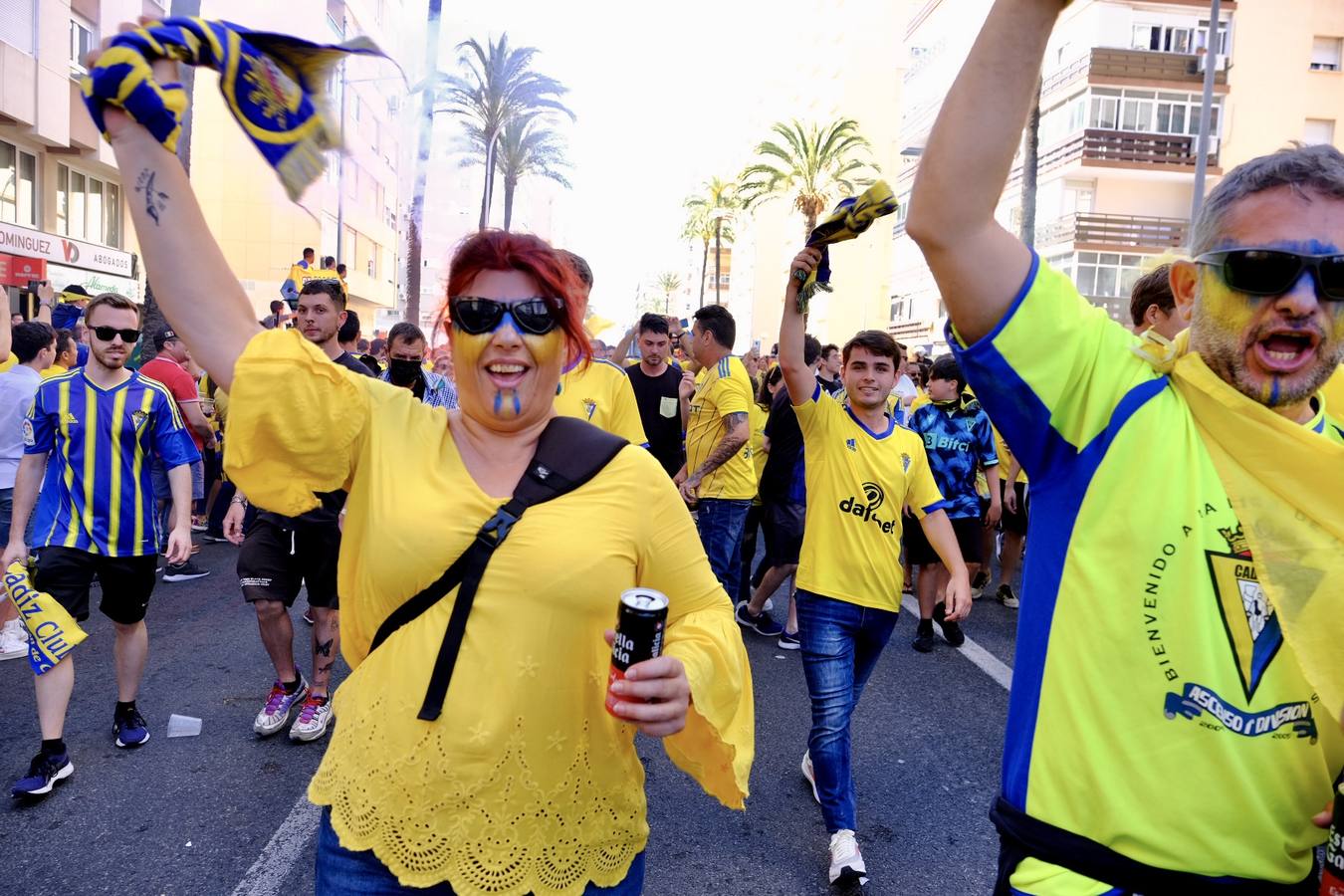 Fotos: Recibimiento a los autobuses del Real Madrid y del Cádiz en Carranza