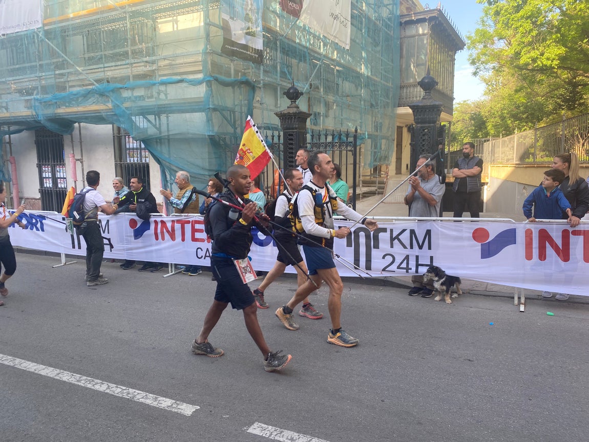 En imágenes: Así ha sido la vuelta de los 101 km en 24 horas de La Legión