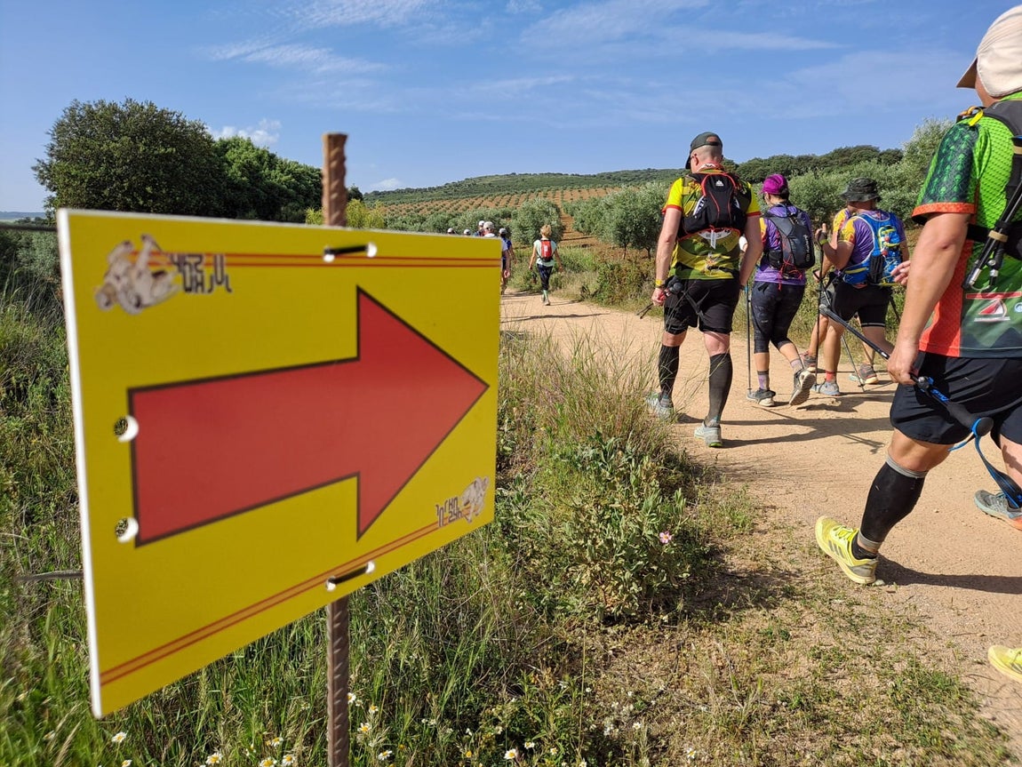 En imágenes: Así ha sido la vuelta de los 101 km en 24 horas de La Legión