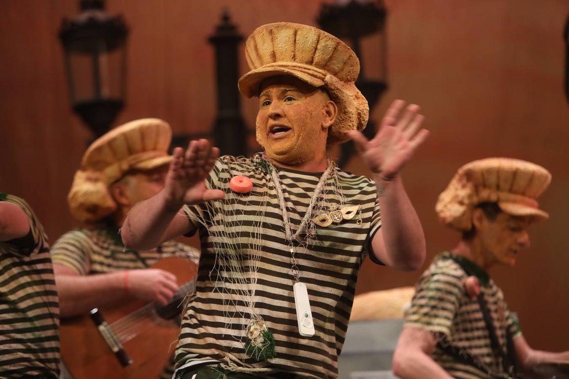 Fotos: Chirigota &#039;Aquí huele a verdín&#039; en el COAC 2022