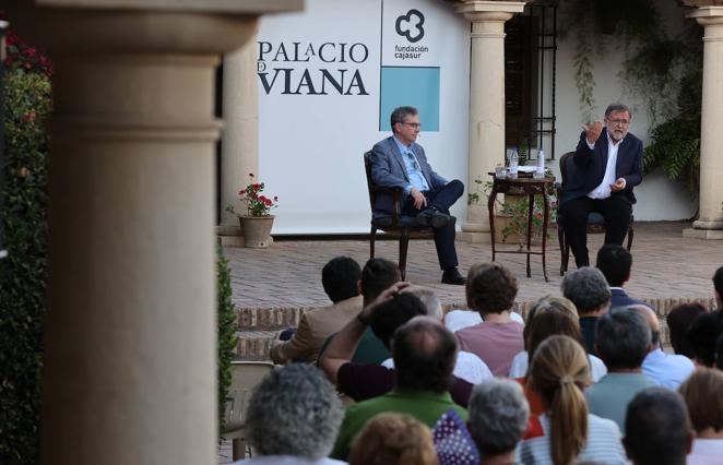 El Foro Cultural de ABC Córdoba con Santiago Posteguillo, en imágenes