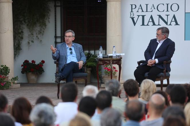 El Foro Cultural de ABC Córdoba con Santiago Posteguillo, en imágenes