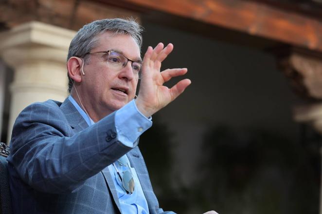 El Foro Cultural de ABC Córdoba con Santiago Posteguillo, en imágenes