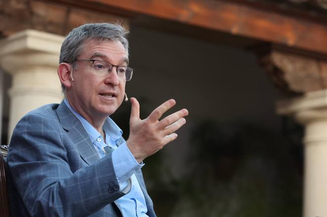 El Foro Cultural de ABC Córdoba con Santiago Posteguillo, en imágenes