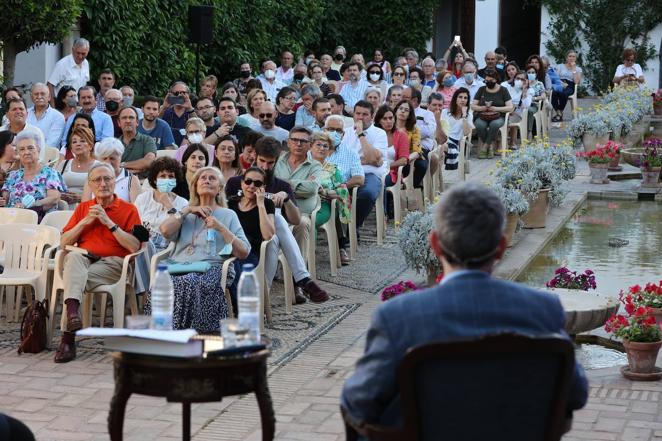 El Foro Cultural de ABC Córdoba con Santiago Posteguillo, en imágenes